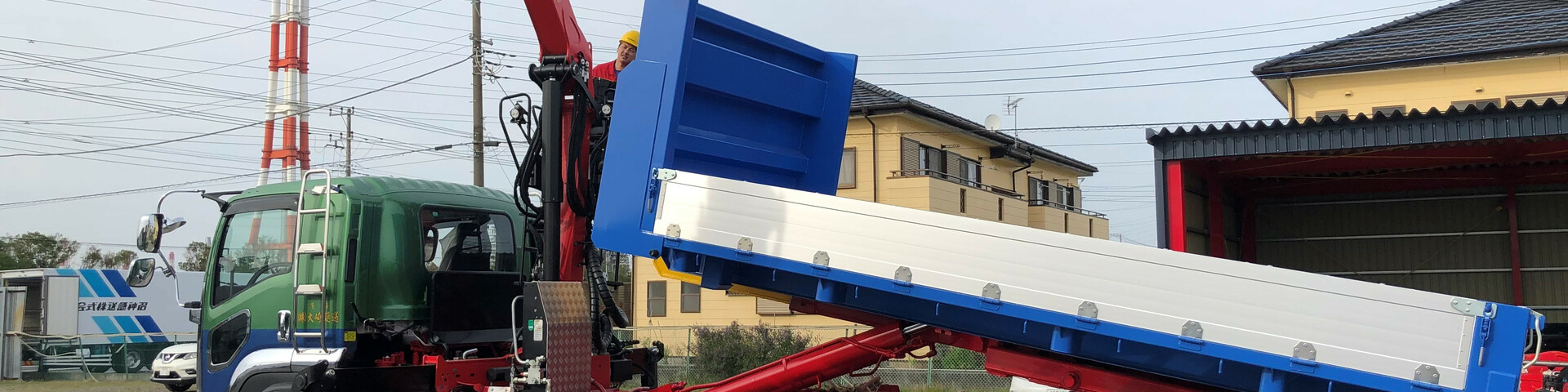 クレーン付きフックリフト | PALFINGER